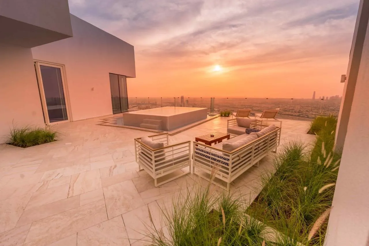 Five Jumeirah Village Dubaj Hotel