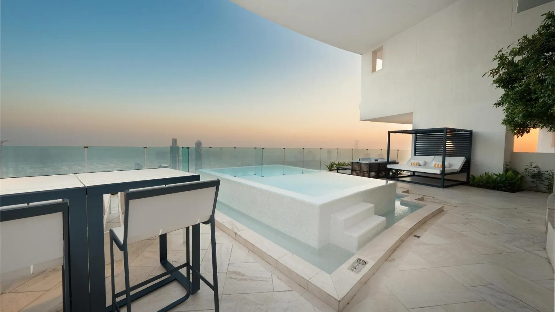 Отель Five Jumeirah Village Дубай