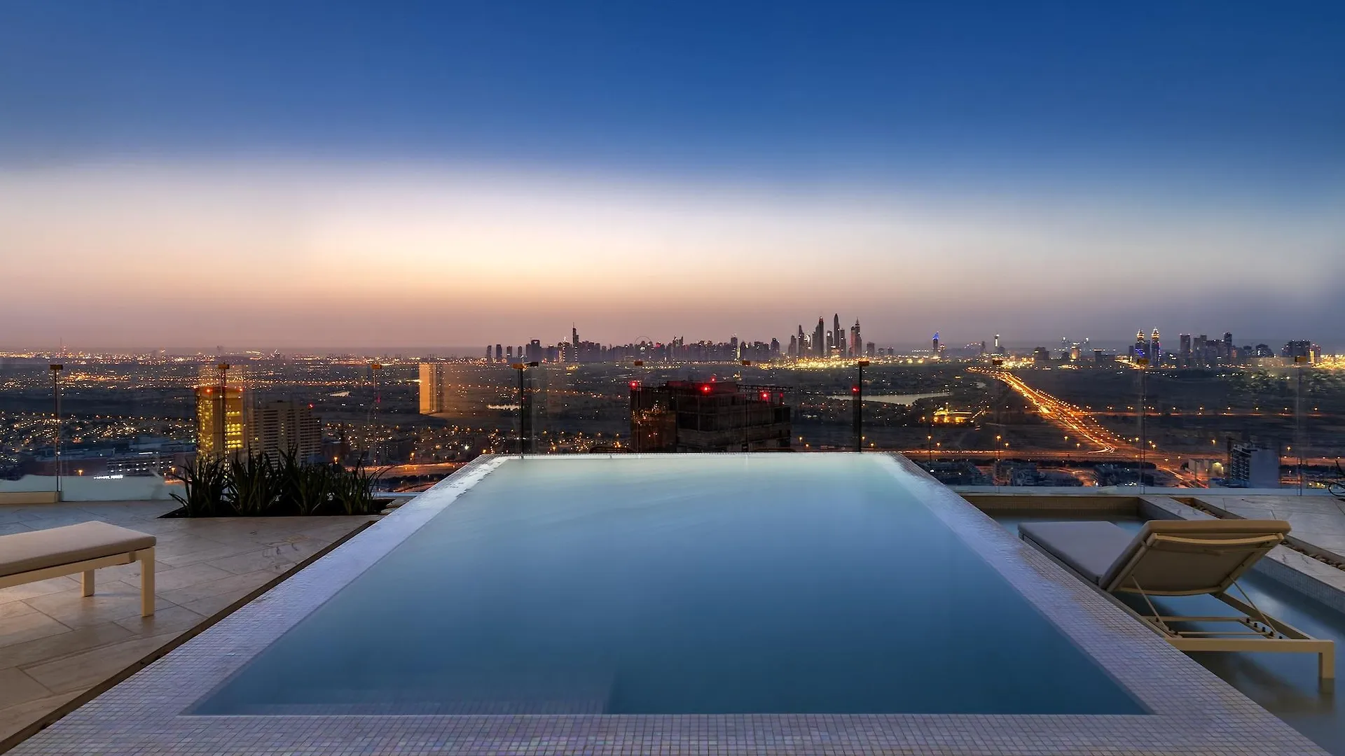 Hotel Five Jumeirah Village Dubai